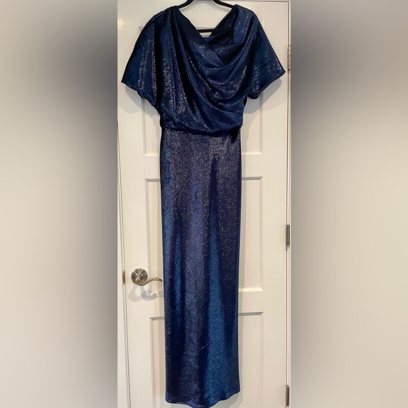 Amsale One-Shoulder Metalic Velvet Gown - Picture 4 of 7